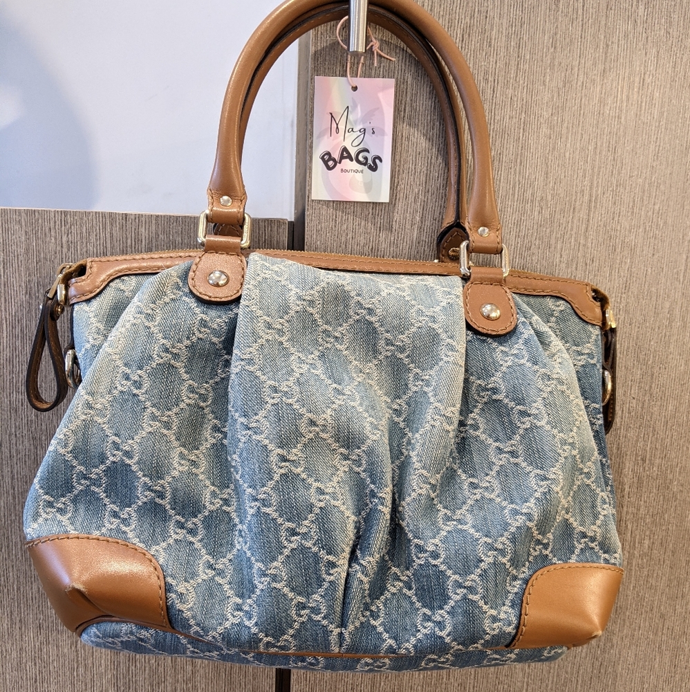 Gucci: Denim Sukey Monogram GG Logo Keychain Shoulder Bag - Picture 5 of 17
